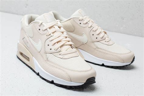 nike schoenen creme|Nike schoenen heren.